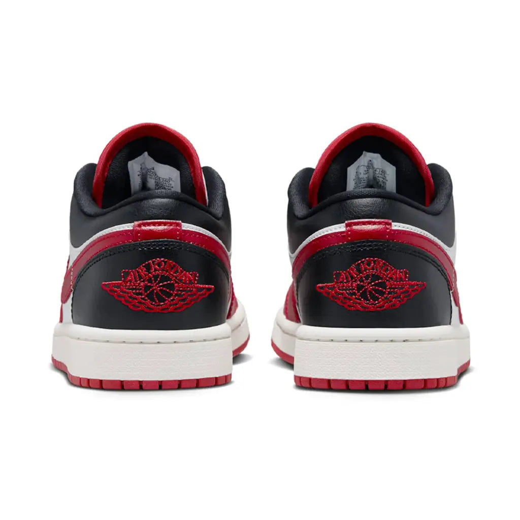 Jordan 1 low reverse black toe