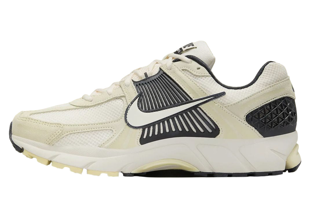 NIKE ZOOM VOMERO 5