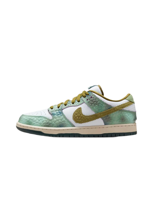 Nike SB Dunk Low - Chameleon