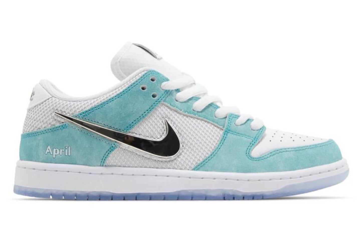 dunk sb april