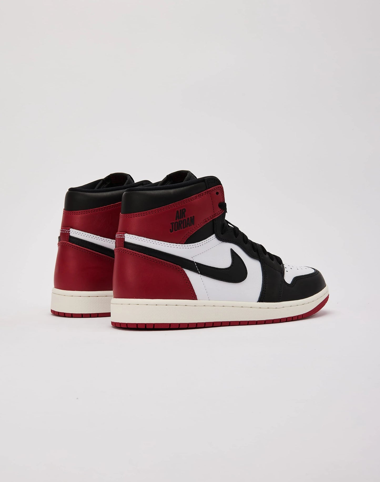 JORDAN 1 HIGH BLACK TOE